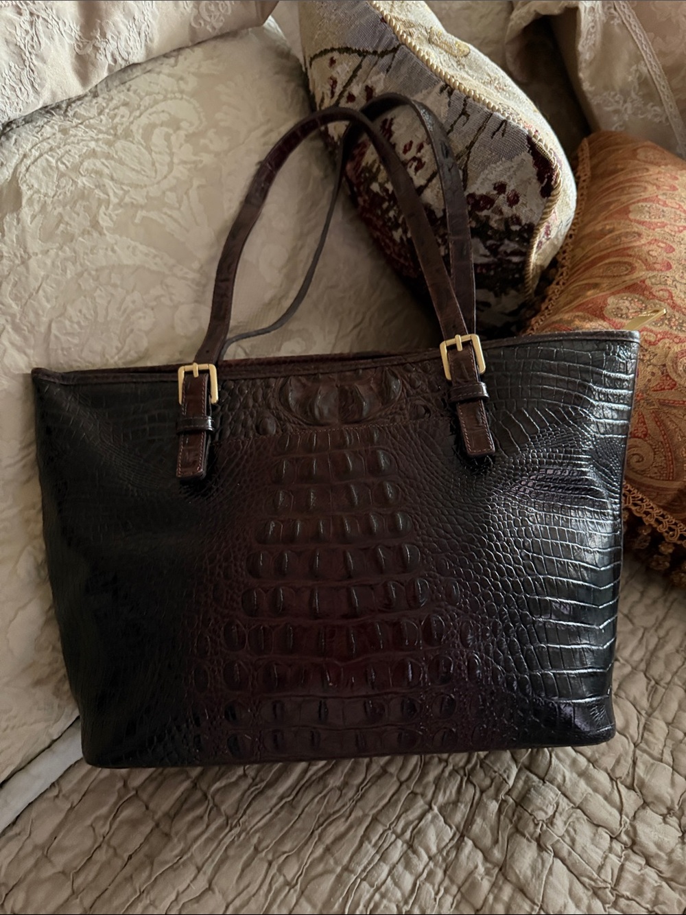 Brahmin Dark Brown and blackCroc-Embossed Leather Messenger Bag gold hardware - Picture 5 of 17